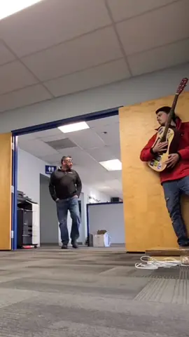 Scaring boss 👻🤣 #scarepranks #scarecamchallenge #fail #foryou #fypシ #failsoftiktok #funny #scarecam #fails #funnyprankvideo #funnyvideo #funnymoments #bushmanpranks #hahahahahahahaha 