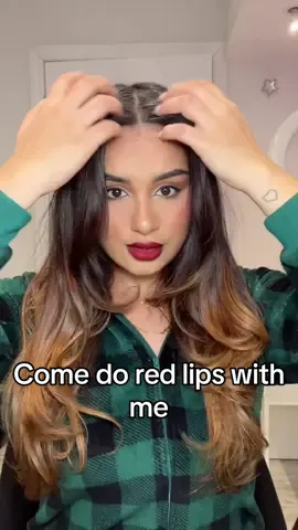 Red lips always scare me 👄  @Morphe Cosmetics lip liner in shade “trendsetter” @Anastasia Beverly Hills liquid lipstick in “sapphire “ #redlips #redlipstick #redlipstutorial #fyp #happyholidays #makeuptutorial 