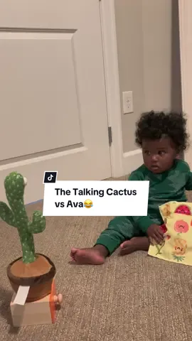 I guess she doesnt like the talking cactus #talkingcactus #babytoy #babyfirstchristmas #talkingcactustoy🌵 #babiesoftiktok #babytalking #babynoise #babyscared 