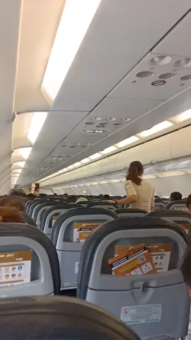 nih buat prank temen kalo lagi naik pesawat #prankvideo #superairjet #tubantiktok #bandarafatmawatisoekarno 