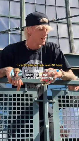 he looks so young?? and pretty??? #machinegunkelly #mgk #colsonbaker  🎶: Machine Gun Kelly - drunk face 🎥: @bbarnard25  📝: MGK singing drunk face at his coffee shop 27 club coffee. lyrics 