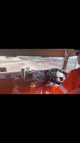 trend nya di pantai di pake versi kuli dlu 🥹 #kulitambang #anaktambang #tambang #fypシ #jointrend #kisinan2 