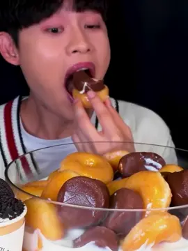 #asmr #mukbang #bonggil #fyp #mukbangbonggil #delicious #trending #eatingshow #fypシ゚viral #foodchallenge #foodtiktok #cake #tirmisu #foryou #explore #korean #food 