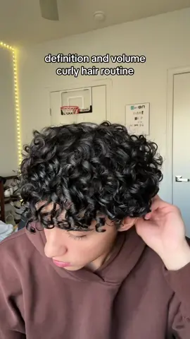 seen someone use these products so i had to try 😭 #gabezalezz #curlyhair #hairvolume #definiton #curlyhairroutine #fingercoils #diffusing #bouncecurl #olaplex #haircare #healthycurls #healthyhair #menselfcare #hygiene #hairgrowthtips #viral #fyp #definedcurls 
