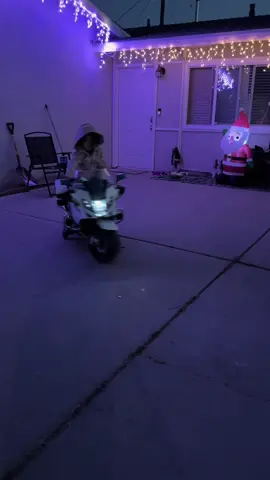 Having fun woth their Christmas presents 🎄❤️ #christmas #christmastiktok #xmas #50cc #minibike #christmaspresents 