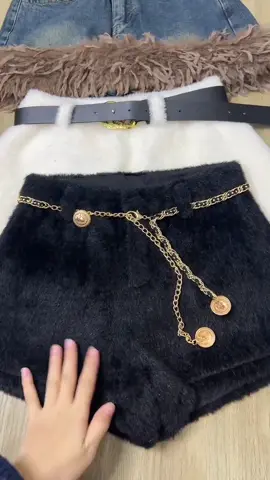 Quần sooc lông xinhhh lắm các c uii, nhà e có cả hai loại dây lưng nhé ạ#hot #quanlong #quansooclong #thoitrang #trending 