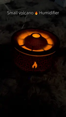 My mom said I bought some weird stuff again😁😁😁#foryou #tiktok #fyp #flamhumidifier #sleep #volcano #humidifier #room #TikTokShop 
