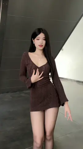 nay hoá thân thành cô thư kí cho khác mọi ngày=))  /dc@TIẾN THẮNG #tuilathouthou #tiktokdanceVN #fyp #xuhuong 