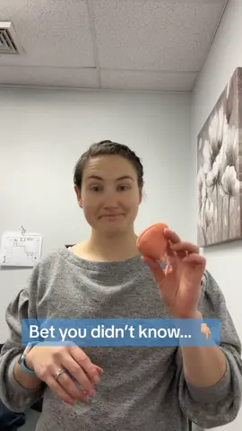 🌟 Bet you didn’t know, your bladder is the most retrainable muscle in your body ✨ Hey, I’m Becca and I educate moms on pelvic floor to feel empowered during pregnancy, labor and postpartum. Follow me for more tips and info 💕 What’s this mean? You rushing to the bathroom because you can’t hold it doesn’t have to keep you from social activities or stuck wearing pads each day.  You can retrain your bladder to hold it until you are seated on the toilet.  You need to take into consideration what you are holding in. For example, coffee, pop, alcohol and other irritants shouldn’t be held because it can irritate your bladder and continue the cycle of rushing to the bathroom.  If you are leaking, or having urgency you can correct this. Whether you are pregnant or postpartum, this doesn’t have to be your normal.  Don’t settle for leaks or peeing your pants. Take control and stay dry.  #pelvicfloor #pelvicfloorexercises #pregnantmomma #postpartummomma #toddlermomma #newbornmomma 