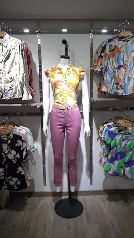 ¿Ya sabes qué usar este 31? Te dejamos 3 ideas de outfit para tu reunión de Año Nuevo 🥳​ 💛Outfit 1:  Blusa Mayida amarillo​ Pantalón Amelia palo rosa​ 💛Outfit 2:  Blusa Carolina maíz​ Pantalón Amelia verde botella​ 💛Outfit 3:  Camisa Damla limón​ Pantalón Azahara negro​ 🛍Visita nuestras tiendas físicas​ 📱Whatsapp +51 997 017 623 💻Tienda online www.aliqora.com​ 📦Envíos a todo el Perú​ #ropademujer #gamarra #outfitideas #newyear #enviosatodoelperu #estilo