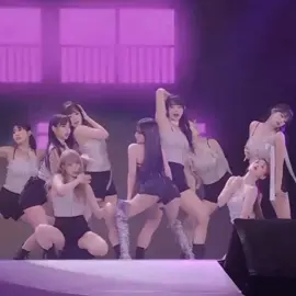 Olha o rebolando da gata 😍🔥 #TWICE_5TH_WORLD_TOUR_IN_FUKUOKA #MINA 