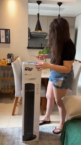 Recebemos o ventilador de torre da Wap e adoramos!!! Compacto e silencioso, acompanha controle remoto e possui programação de desligamento automático🤩🤩 salvando nesses dias quentes!! Já acesse o site e conheça o Air Silence da Wap.  #WAP #wapdeixatudomaisfacil