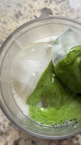 make a matcha latte with me #matchalatte #matcha #icedlatte #icedmatcha #cleangirlaesthetic #matchadrink #aestheticdrinks #viraldrinks #matchatok #matchatiktok 