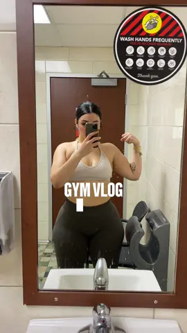 Happy holidays❤️ pre is oxyshred & l-carnitine, code ZAY gives you 15% off till dec 31st🥰 #gym #gymvlog 