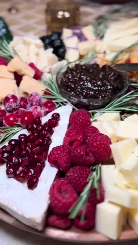 Love a good cheese board with some of Trader Joe’s best cheeses, homemade sundried tomatoes/ olives, fresh fruit, homemade candied cranberries and more! 🙌🧀 #charcuterie #charcuterieboard #newyearseve #newyearseverecipes #cheeseboard #holidayboard #traderjoescharcuterie 