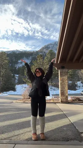 Hi from Durango, CO! #durango #colorado #fyp #foryou #newyear #2024 #newyears #OOTD #snowoutfit 