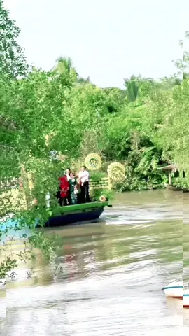 ...em luon mong ước doi ta một ngày không xa...