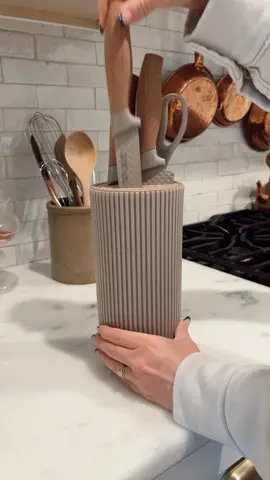 An amazon home find that is not only aesthetically pleasing but also super useful.  Click the link in my bio to SHOP. #fy #foryou #foryourpage #fyp #fypage #foryoupage #amazon #amazonfinds #amazonmusthaves #founditonamazon #amazonhome #amazonfavorites2023 #amazonfavs2023 #amazonfinds #amazonhomefinds #amazonhome #amazonkitchen #amazonkitchenfinds 