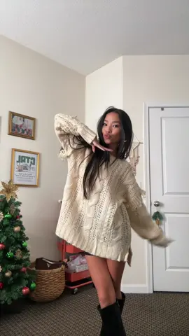 the cutest sweater from @prettylittlething #classofplt 