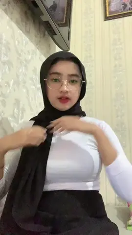 selamat hari Jum'at #dance #fyp #tobrut #fypシ #hijab #gemoy #hot #rajut #pemersatubangsa😘😘😘 