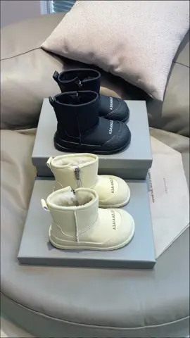 Boot cao cổ lót lông ấm áp cho bé yêu🥰 #dochobe #chobe #begai #betrai #f #giayxinh #giaybegai #giaychobegai #t #bootcaoco #boôtchobegai #bốtchobé 