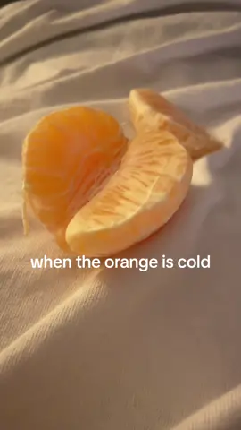 #girl #orange #cold #yes #yesgirl #ihaveaheadache #phoebe