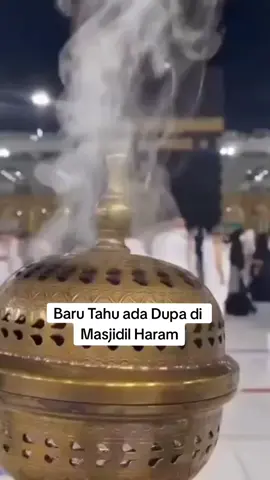 Apakah membakar bukhur dibolehkan dalam Islam? Dr Mahmoud Shalaby menekankan bahwa menggunakan dupa adalah hal yang baik dan tidak ada larangan untuk itu dalam Islam 😉😉 Bakar bukhur di masjid sendiri, memiliki beberapa manfaat yang diakui dalam konteks keagamaan dan budaya. Berikut adalah beberapa manfaat yang dapat ditemukan ketika bukhur dibakar di masjid, yuk simak reelsnya 🥰🥰 . . #bakarbukhur #albayt  #umrah #مكة #مدينة_المنورة  #بيت_الله  #islamic_video #fyp #viral #mecca #haji #madina #haji2024 