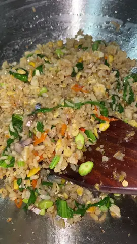Nasi sisa kemaren, jadiin nasgor ikan asin pete 🤤🤤🤤  #food #yummy #Foodie #mukbang #cooking #spicy #nasigoreng #friedrice 