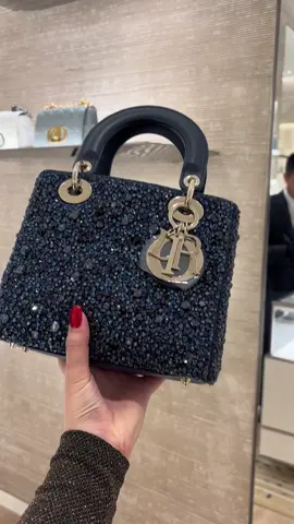 #ladybug #dior #diorbag #ladydi #newcollection  #diorbag #Dior Bag Secret  Which of these bags would you like to give yourself?