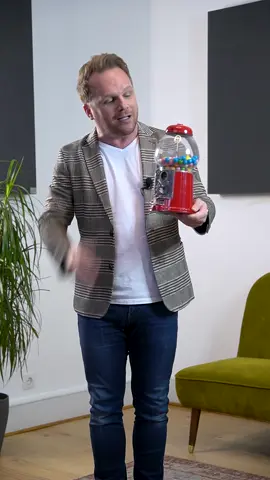 Vom brandneuen Glasaugenautomat bis hin zum praktischen FKK-Schützer. Heute kommt bei QVSchmitz wirklich jeder auf seine Kosten! 🤣