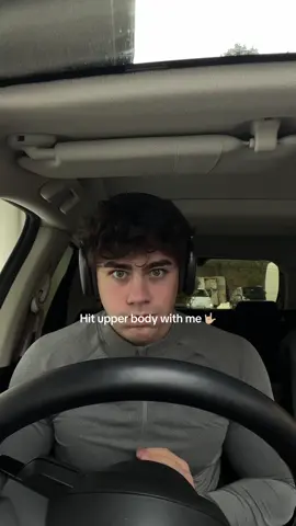 Smashed some upper body - wearing my all time favorite the @Gymshark vital 1/4 zip - code LUCAS 🫶🏼🦈 #gym #Fitness #motivation #inspiration 