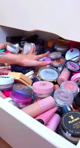 ASMR - Make up organization ✨ Vídeo original —> @SOL PENA  #makeup #organization #beauty #organize #organizedhome #satisfying #asmr #asmrsounds #asmrvideo #tiktokbrasil #organizacao #satisfatorio 