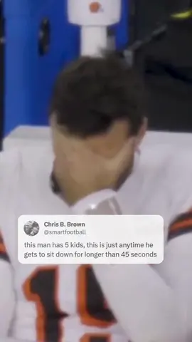 It be like that sometimes 😂 (via @NFL) #joeflacco #browns #nfl #dadsoftiktok 