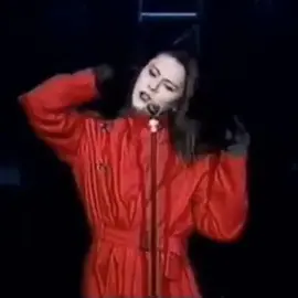 ( ꩜ ᯅ ꩜;)⁭ ⁭ sorry for overusing the first clip but it's so funny to me #atsushi #atsushisakurai #atsushisakuraiedit #bucktick #bucktickatsushisakurai #bucktickセレナーデ愛しのアンブレラ #ヴィジュアル系 #v系 #visualkei #vkeifyp 