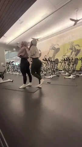 Ab workout #gym #abworkout #fyp @monica 