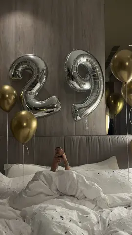 #CapCut #london #اكسبلور #explore #الشتاء #birthday #عيدميلاد .                           HELLO 29 ❤︎