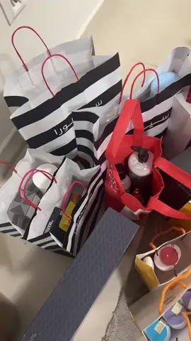 #فلوق #عزوبيه #تجهيزات_العروس #صديقاتي #دبش_عروسه 