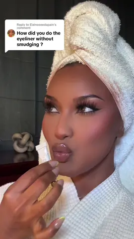 Replying to @Elaineeeedapain good ole Hashmi Kajal 🥰 you can find it at any Somali or Arab store 🤍 #fyp #somalitiktok #beauty #makeup #eyelinerhack 