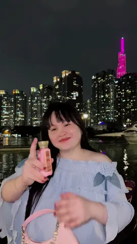 Trộm vía bầu 37w nhưng da vẫn mịn… nhờ app chỉnh mịn =))