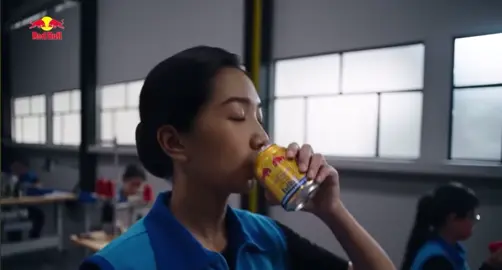 Red Bull năng lượng tích cực húc tung thách thức #tiệnlợi #nướcgiảikhát #nắngnóng #quảngcáo #redbull #phượt #phượtđammê #tănglực #tỉnhtáotậptrung #quảngcáotiktok 