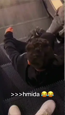 #hmida #hmidal3alamiya #كلارنس #العم #عمران #اكسبلورexplore #viral #fouryou #fouryoupage #fyp #fy #fypシ #tiktoklongs @hmida_karim @hmida_karim 