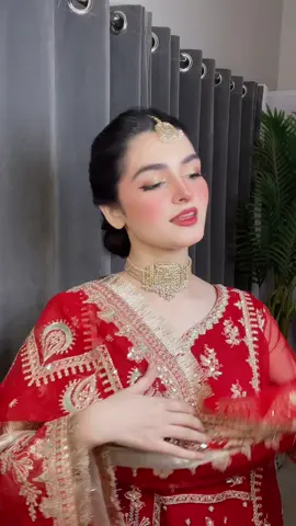 Vo kaam to main bhi krleti hon😎 - Makeup Tutorial Of This Look Is Up On My Youtube Channel || Channel Name 