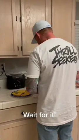 #scarepranks #scarecam #jumpscare #scaryvideos #funnyfails #funnytiktok #funnyvideos #fypシ #foryoupage #scarecoworker #funny #fails #scarecamchallenge #bushmanprank #hahahahahahahahahaha😂😂😂