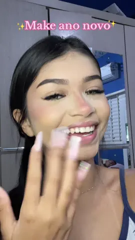 Gostam dessa make meninas????EU ADOREIIII 😍😍#fyp #makeup #tutorial #makeanonovo 