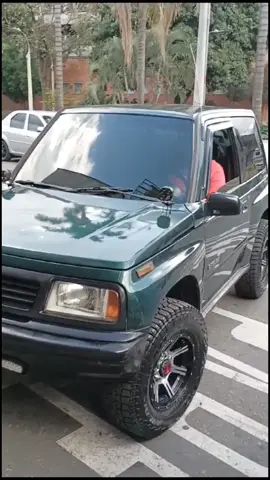 Dejándolo listo para año nuevo 🔥 #vitara4x4 #vitara #vitaraoffroad #vitaraclasico #chevrolet #colombia #xavi #grandvitara #suzuki #jimny #4x4 #barro 