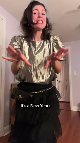 Wouldnt be New years without #phish 🪩 #modestholidayoutfits #newyearsoutfits @AuH2O Shop #eastvillagethrift #longskirtgurleys 