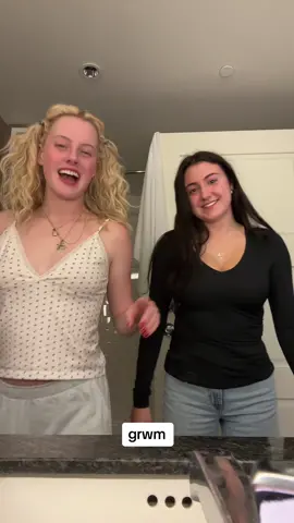 get ready w us ehhehehe #grwm 