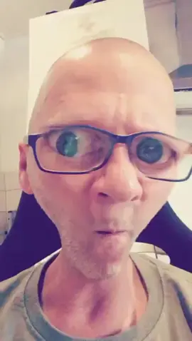 #CapCut #ich #seh #dich #genau #fauler #hund #machst #nix #nichts #haha #lustig #hammer #lachen #nice 