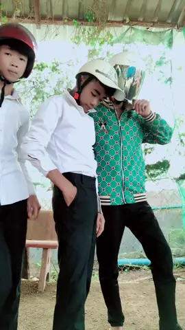 បងរាំសមអត់អូន😂😭#fypシ @SINA #zyxcba 😂😭