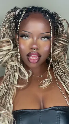 D&G on my 🍒  #queenkaiser #girl #ghanagirl #ghanatiktok #makeup #underratedmuas #trending #blackgirlmagic #viral #transitions 